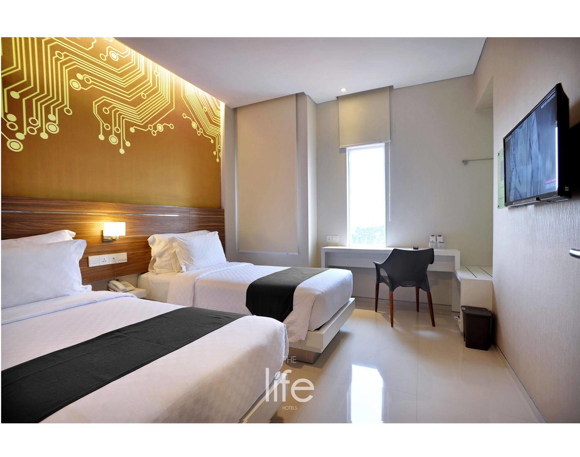 The Life Hotels City Center Surabaja Exteriér fotografie